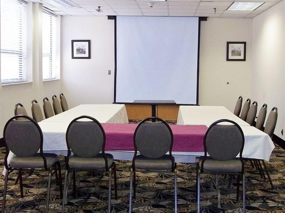 Four Points By Sheraton Omaha Midtown Εξωτερικό φωτογραφία