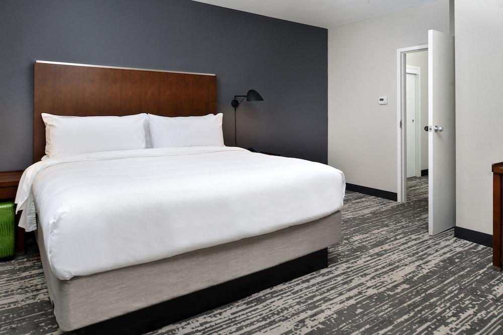Four Points By Sheraton Omaha Midtown Εξωτερικό φωτογραφία