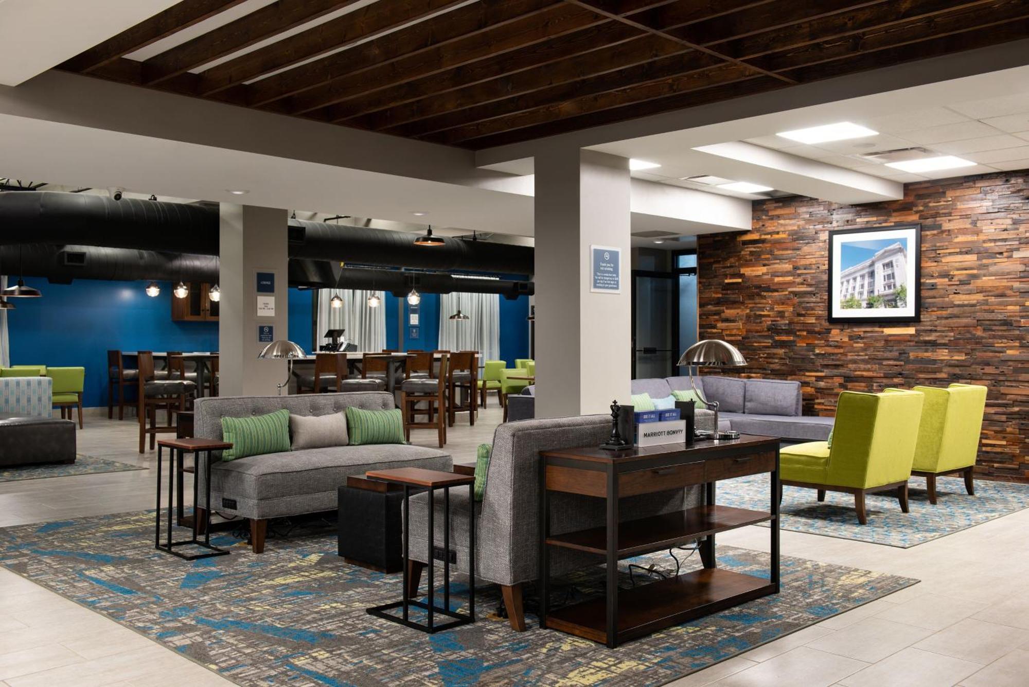 Four Points By Sheraton Omaha Midtown Εξωτερικό φωτογραφία