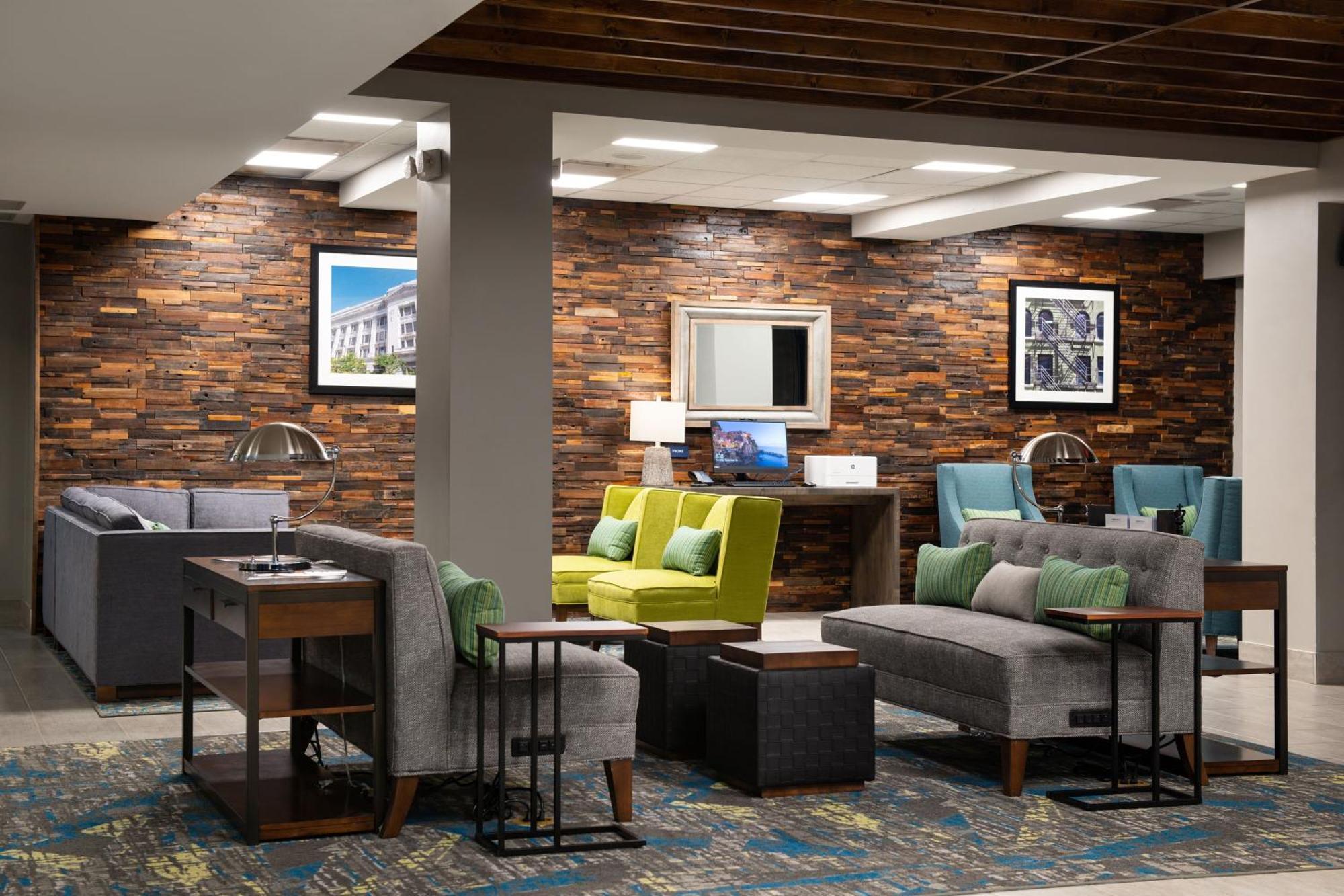 Four Points By Sheraton Omaha Midtown Εξωτερικό φωτογραφία