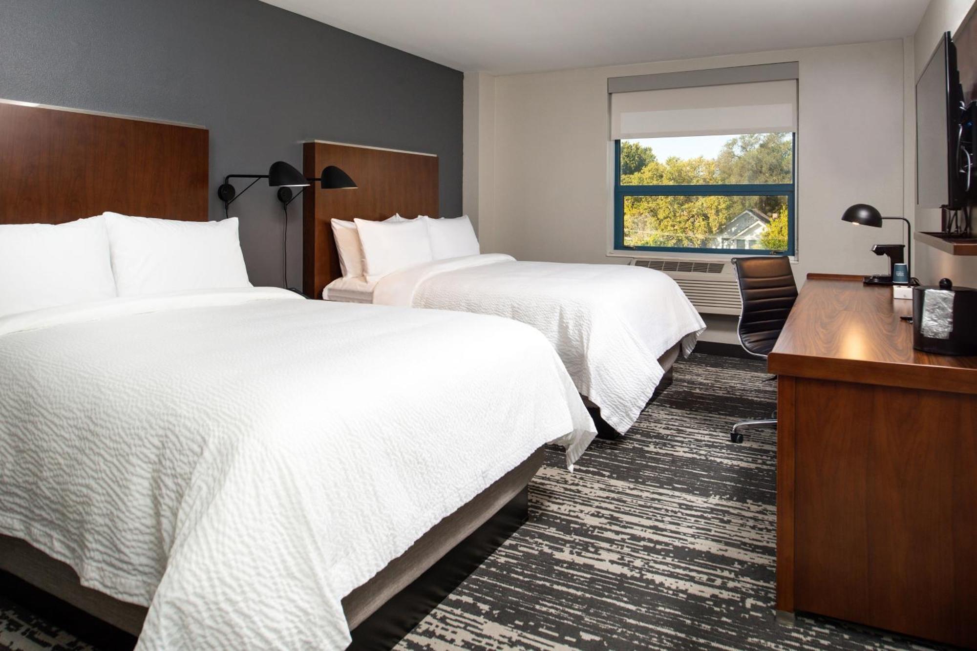 Four Points By Sheraton Omaha Midtown Εξωτερικό φωτογραφία