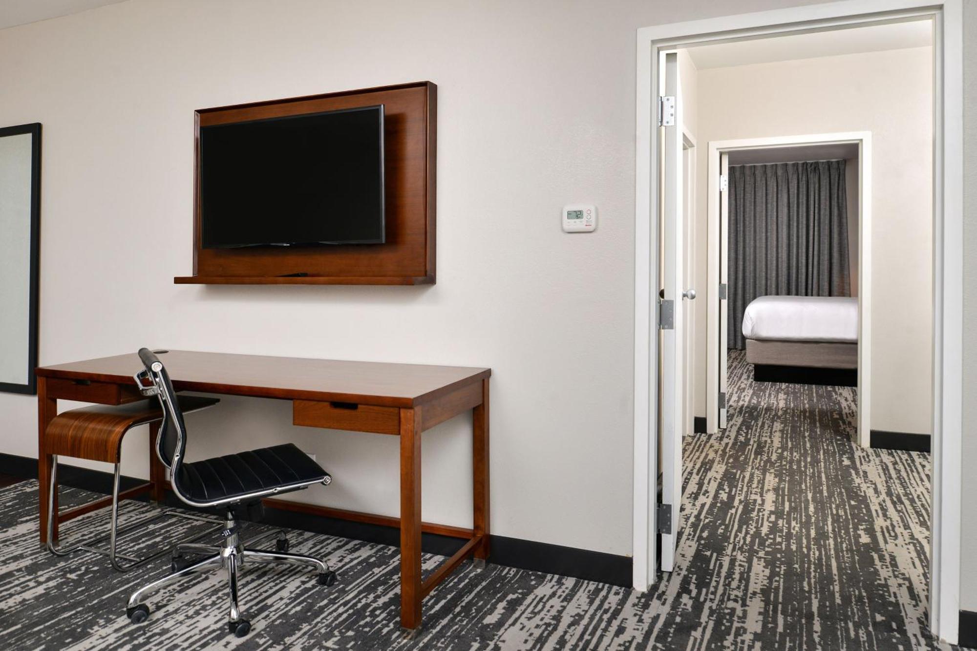 Four Points By Sheraton Omaha Midtown Εξωτερικό φωτογραφία