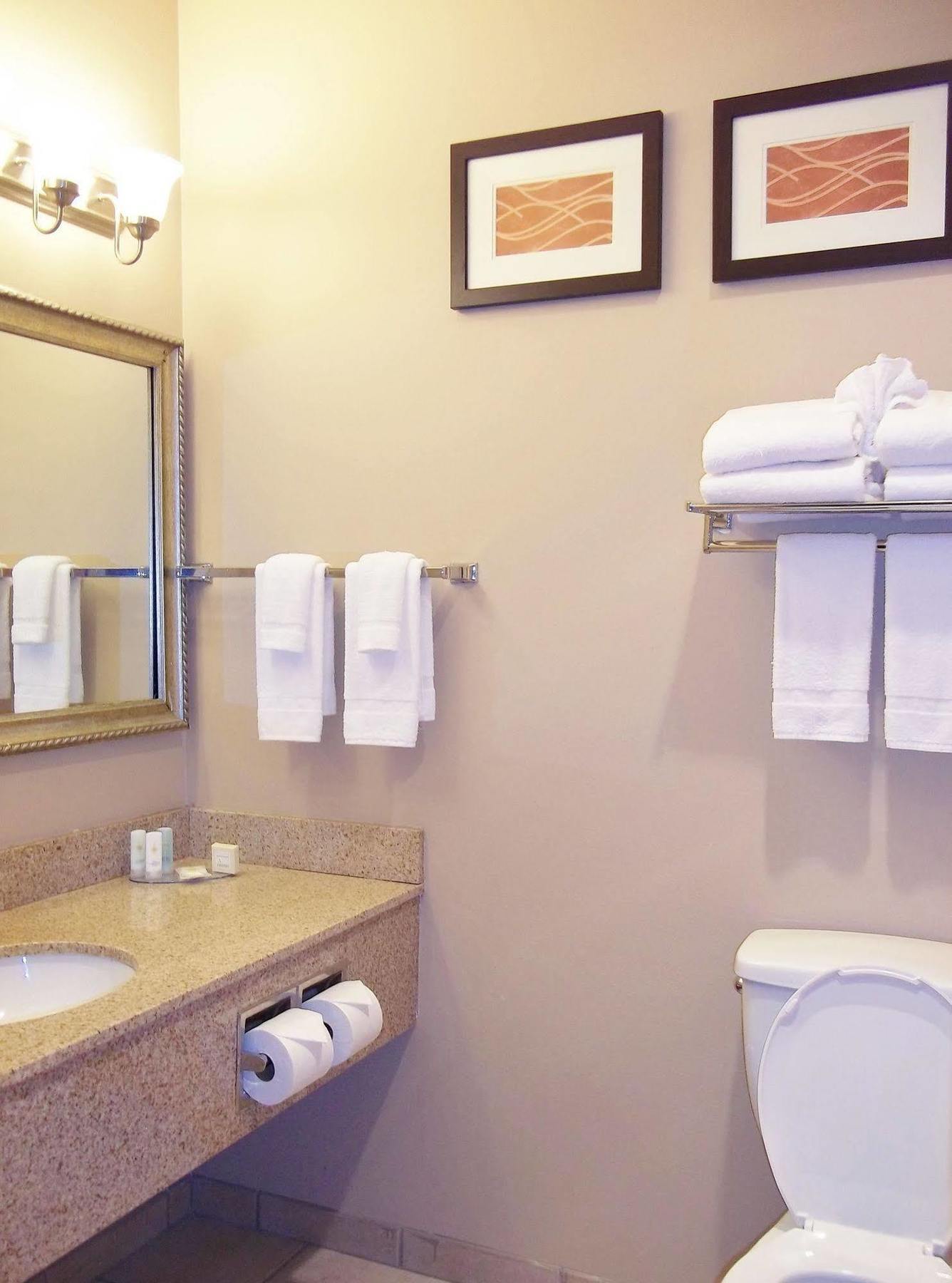 Four Points By Sheraton Omaha Midtown Εξωτερικό φωτογραφία