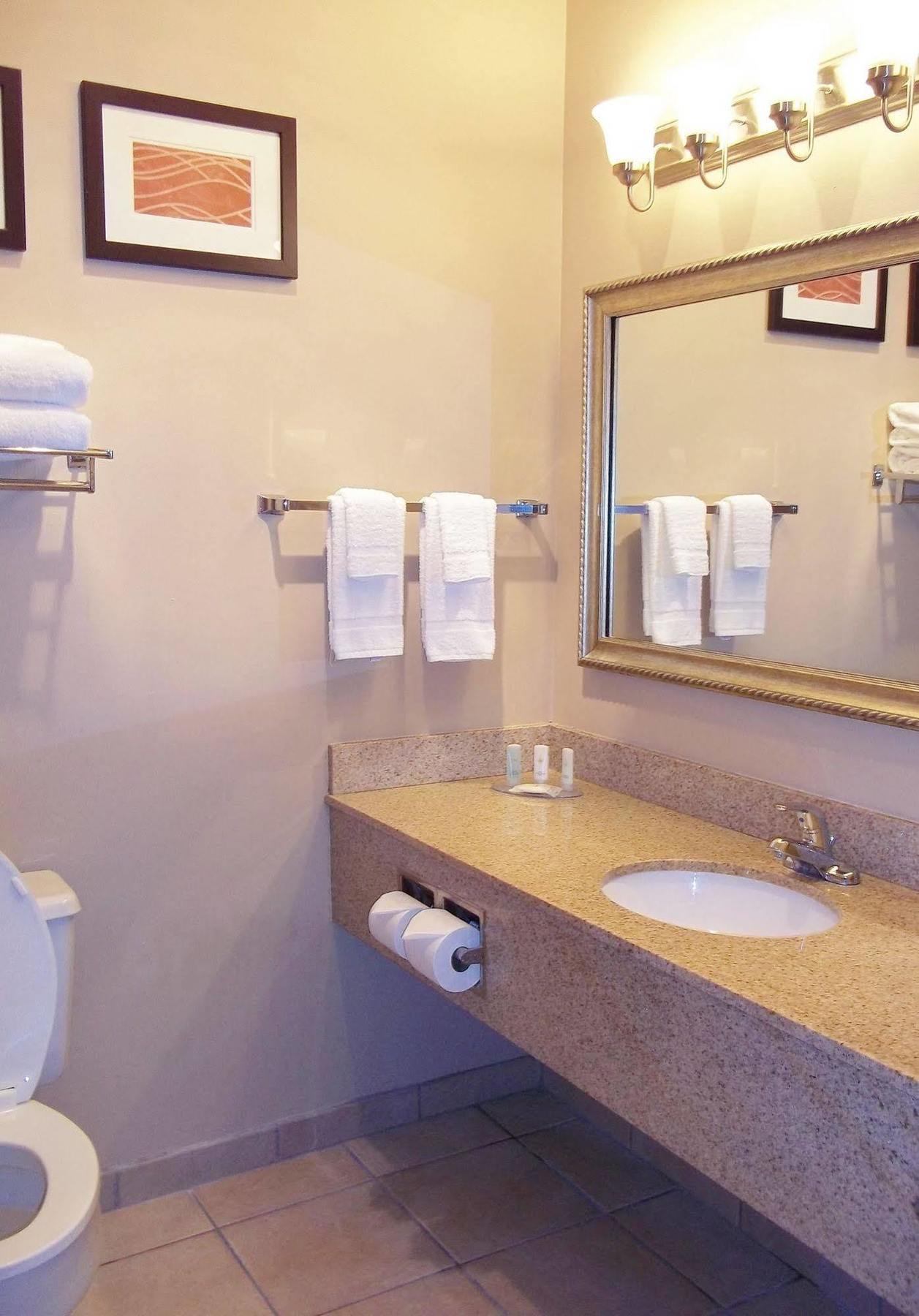 Four Points By Sheraton Omaha Midtown Εξωτερικό φωτογραφία
